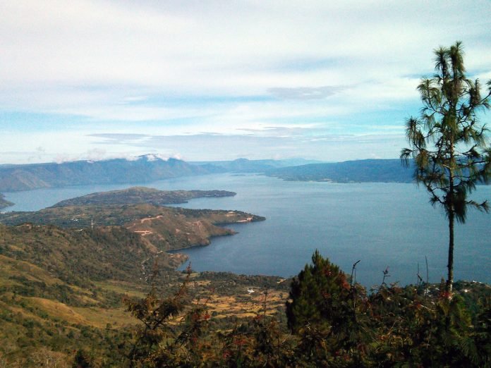 tao-toba-ch-robin-simanullang