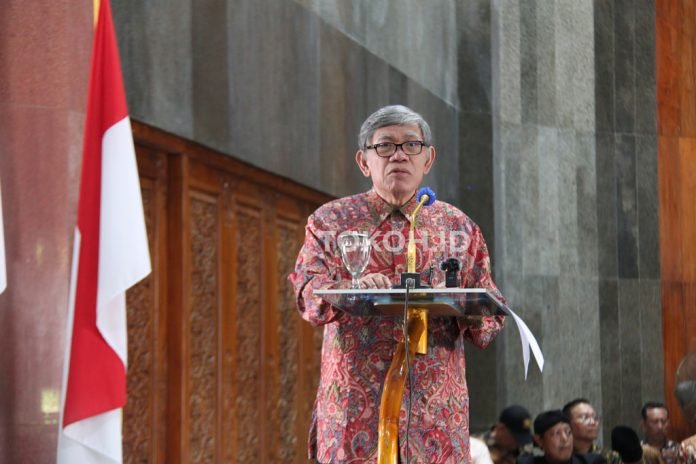 Prof. Agus Pakpahan di Kuliah Umum Nasional 25 Tahun Al-Zaytun Prof. Agus Pakpahan di Kuliah Umum Nasional 25 Tahun Al-Zaytun