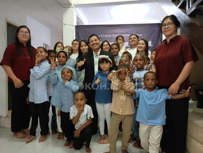 Jhon Panggabean - Panti Asuhan Ester Jhon Panggabean - Panti Asuhan Ester